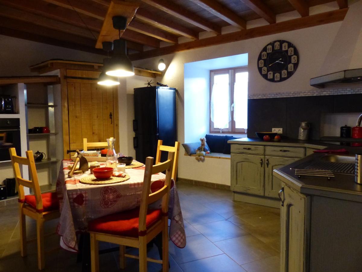Gite De L'Amistat Val-de-Sos Exteriör bild